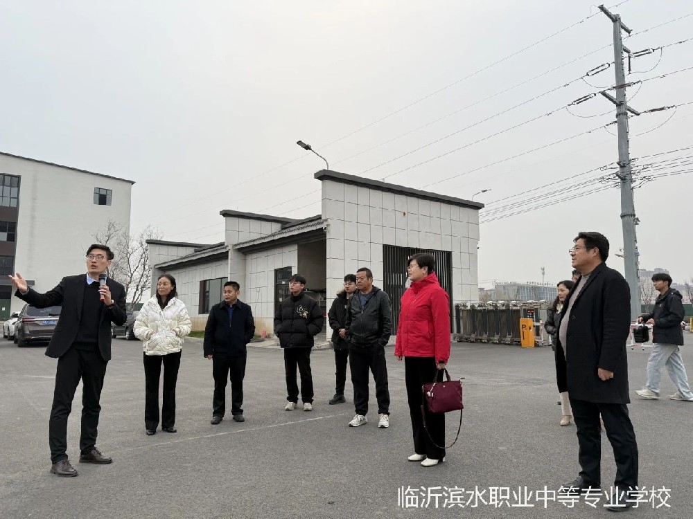 中国核工业华兴建设有限公司来校洽谈校企合作