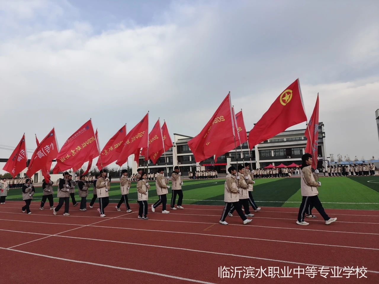 d47aa2c2689de04475bab4abac768850.jpg